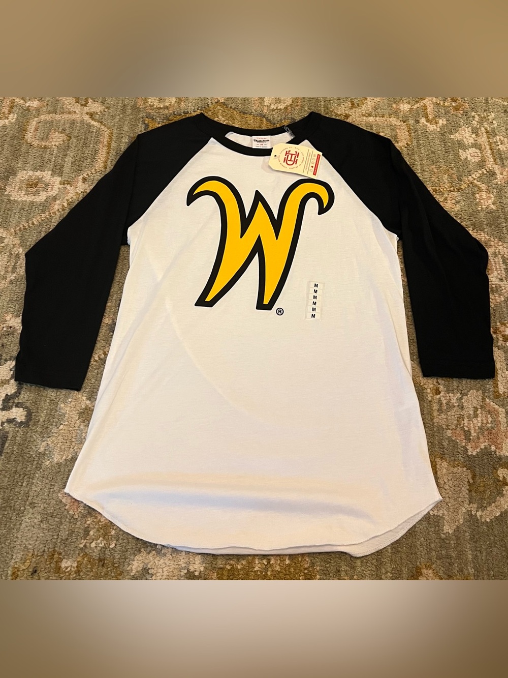 Wichita State Shockers Charlie Hustle 3/4 Sleeve Shirt Women’s Size Medium White